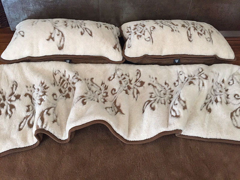 KOC WEŁNIANY Z WEŁNY CAMEL