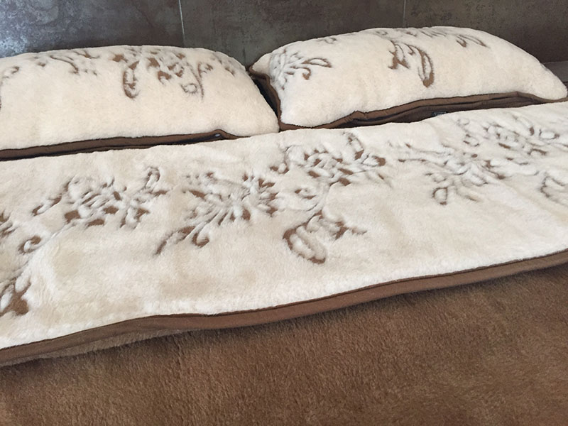 KOC WEŁNIANY Z WEŁNY CAMEL