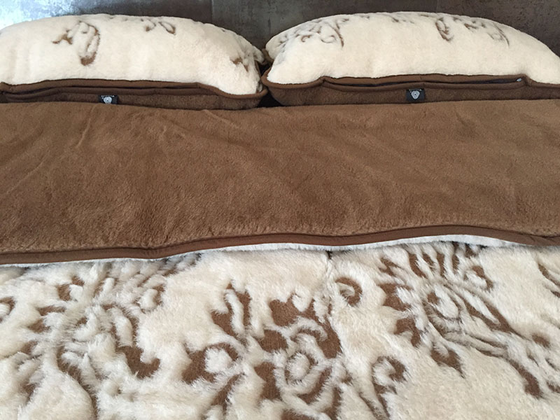 KOC WEŁNIANY Z WEŁNY CAMEL