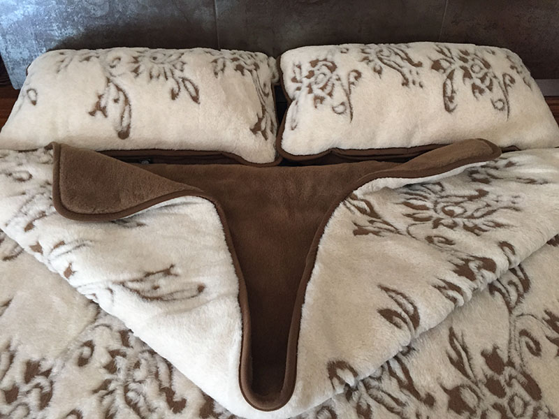 KOC WEŁNIANY Z WEŁNY CAMEL