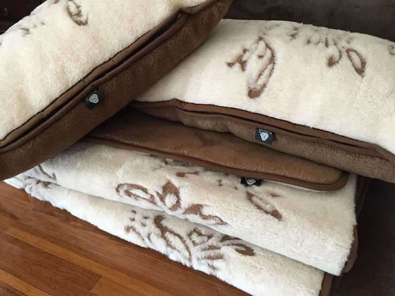 KOC WEŁNIANY Z WEŁNY CAMEL