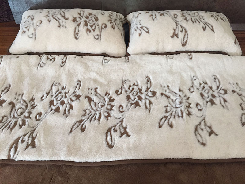 KOC WEŁNIANY Z WEŁNY CAMEL